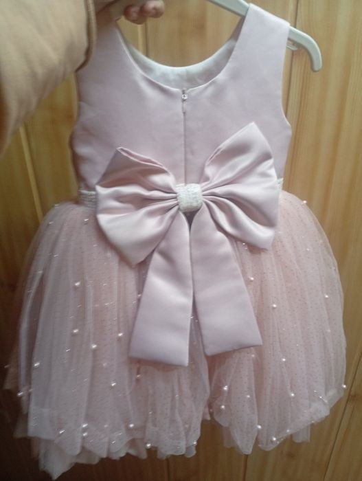 Продам платье на девочку от 1 до 2 лет