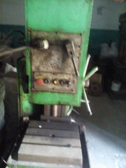 Сверлильный станок