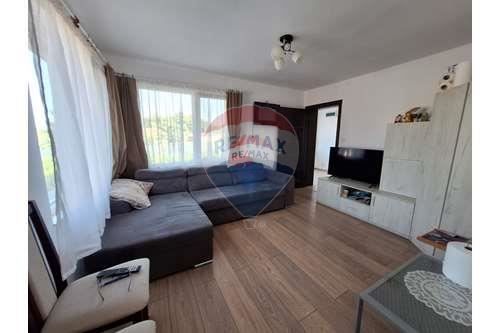 Къща за продажба в село Гурково, обл. Добрич, СА