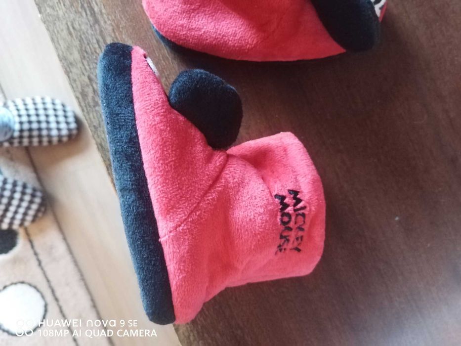 детски обувки 22