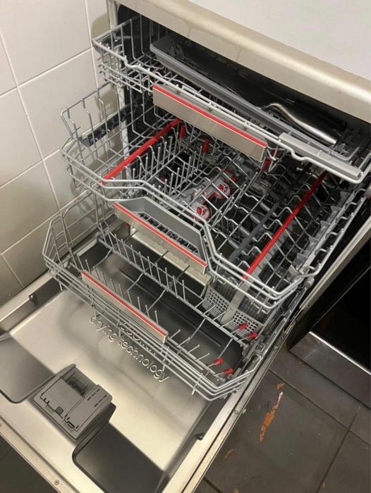 Продам посудомойку Bosch serie 8