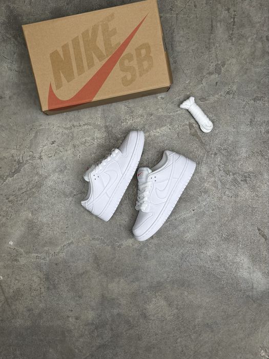 Nike SB Dunk Low «Triple White»