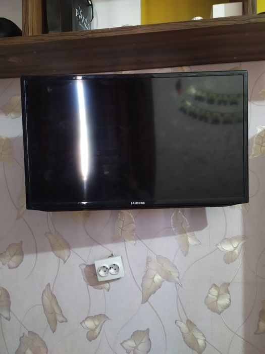 Продам телевизор Самсунг срочно