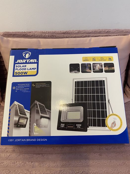 Proiector Led Jortan 500W cu Panou Solar Telecomanda Senzor de Lumina