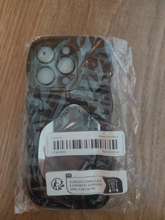 Чехол на IPhone 15 Pro
