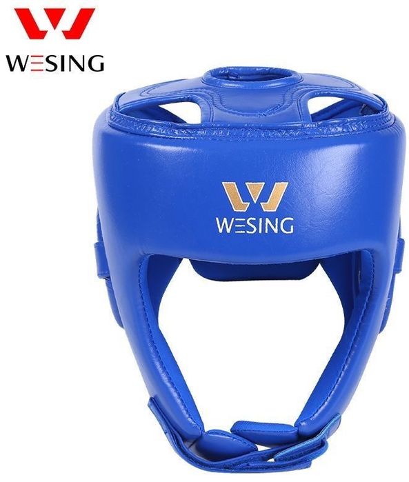 Перчатки и шлем