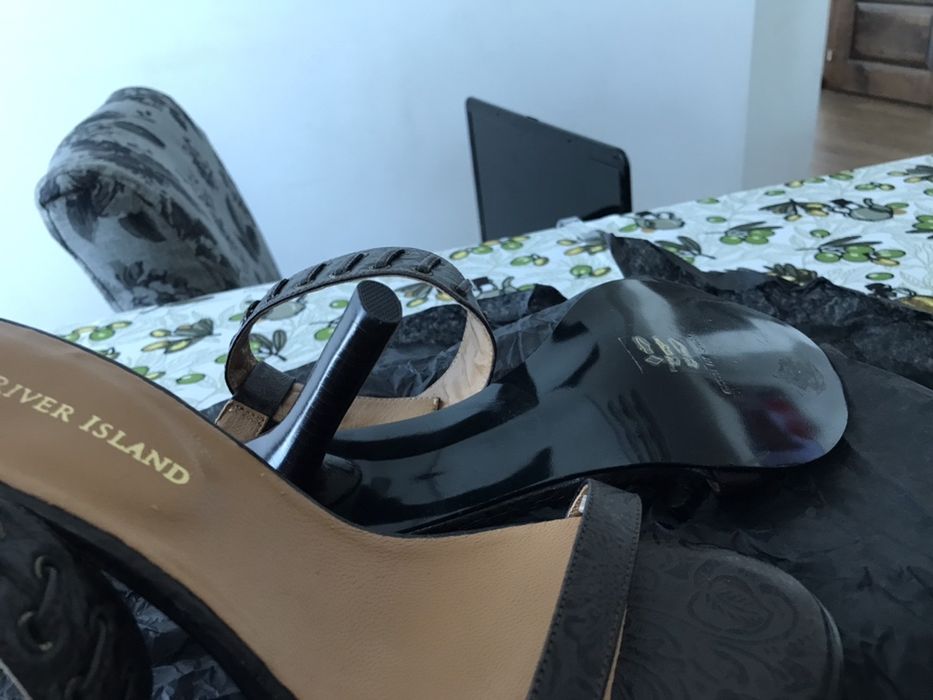 Обувки от кожа River island