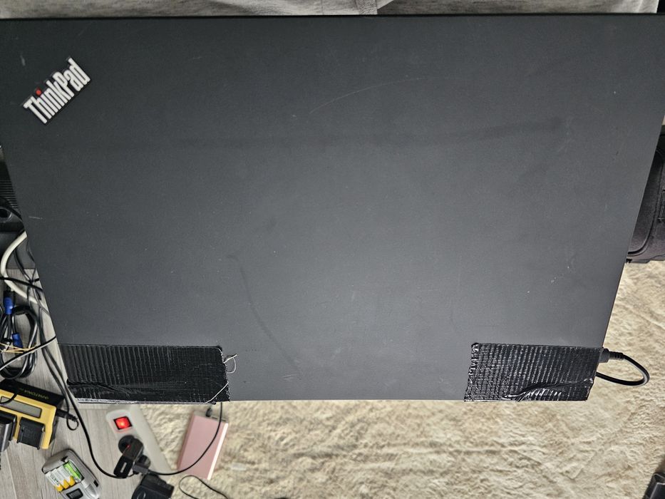 Laptop lenovo T590 I5  ssd m2 512 western digital 16gb ram