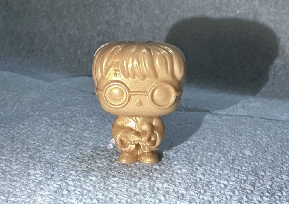 Figurina rara de colectie Harry Potter gold