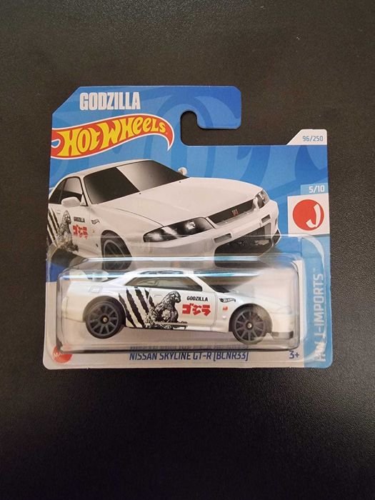 Hot wheels nissan store gtr