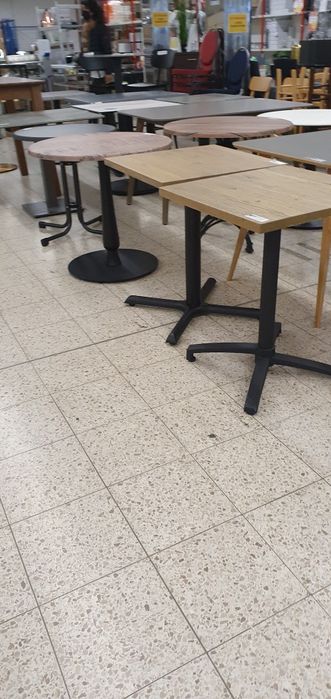 Masă/Messe  bistro cu picior metalic