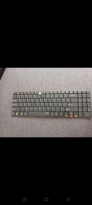 Vând sau schimb unitate Dell și tastatura prin bluetooth