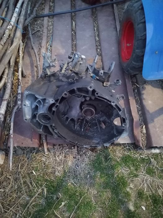 Piese nissan xtrail t30 2.2diesel