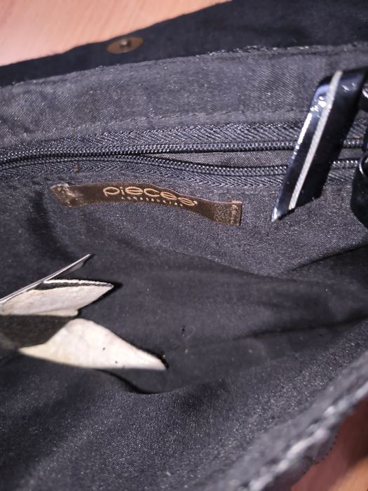 Малки чантички и несесери