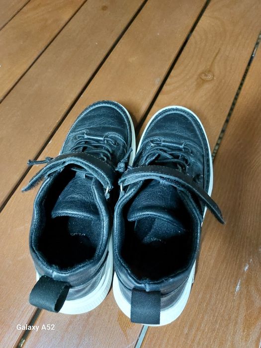 Продам кеды для школьника