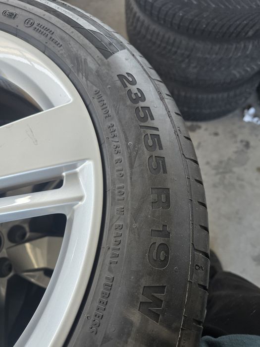 4 Броя 235/55/19 Continental 2x5,8mm 2x5mm