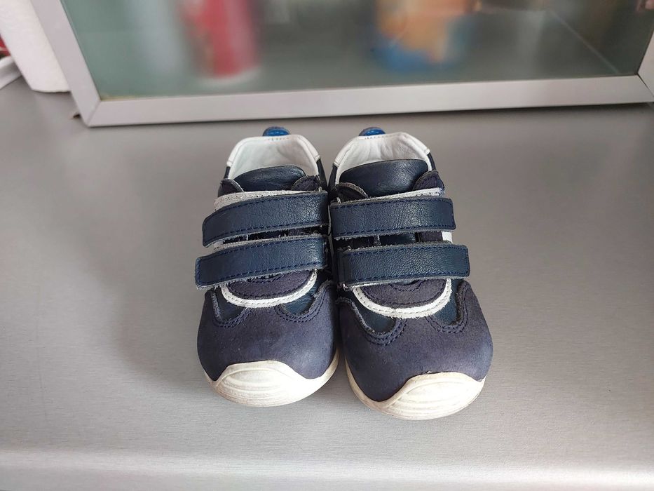 Анатомични детски обувки от естествена кожа.Като нови!