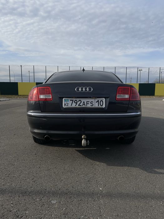 Продам Audi a8 d3