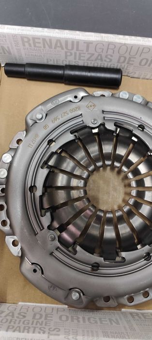 Kit ambreiaj OE RENAULT pentru Dacia 1,5 DCI fara rulment presiune