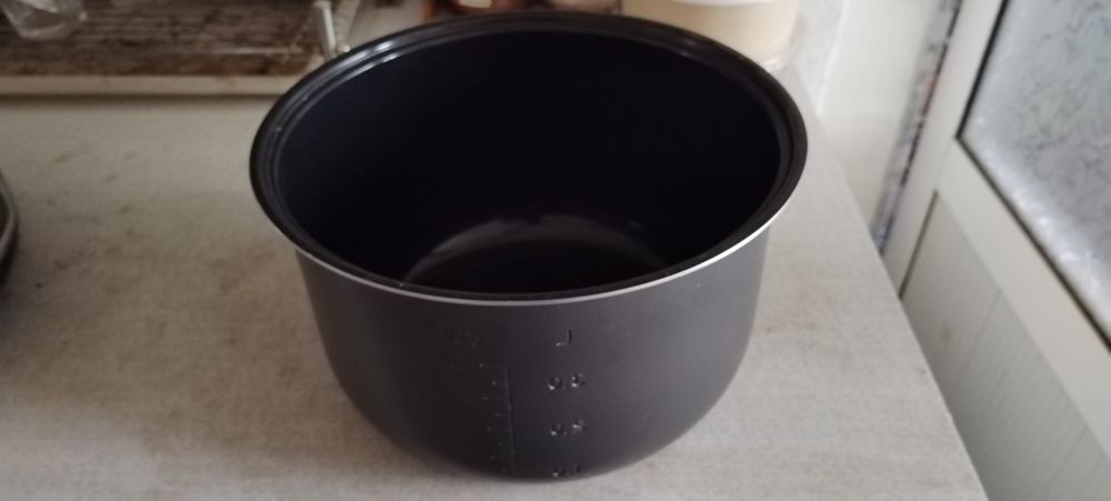 Мультиварка REDMOND