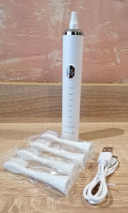 Електрическа четка за зъби с 4 глави