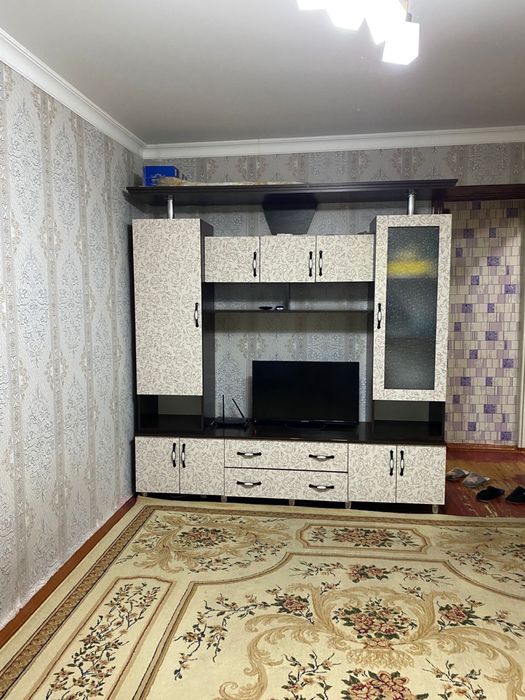 Продается ковер и шкафы