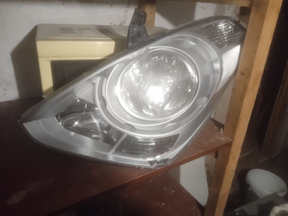 Фара хюндай старекс н1