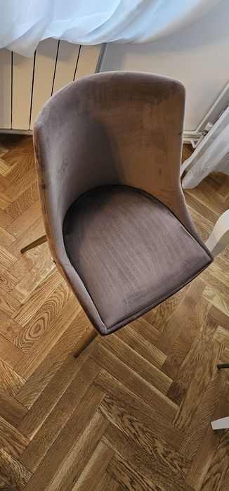 Masa din lemn cu scaune