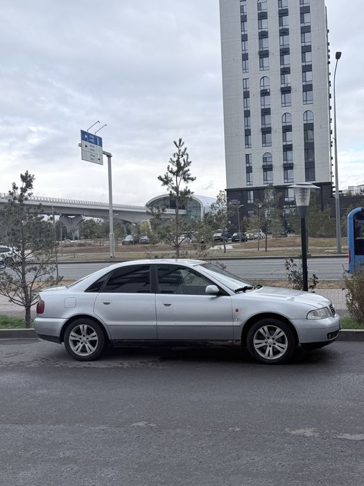 Продам ауди а4 б 5