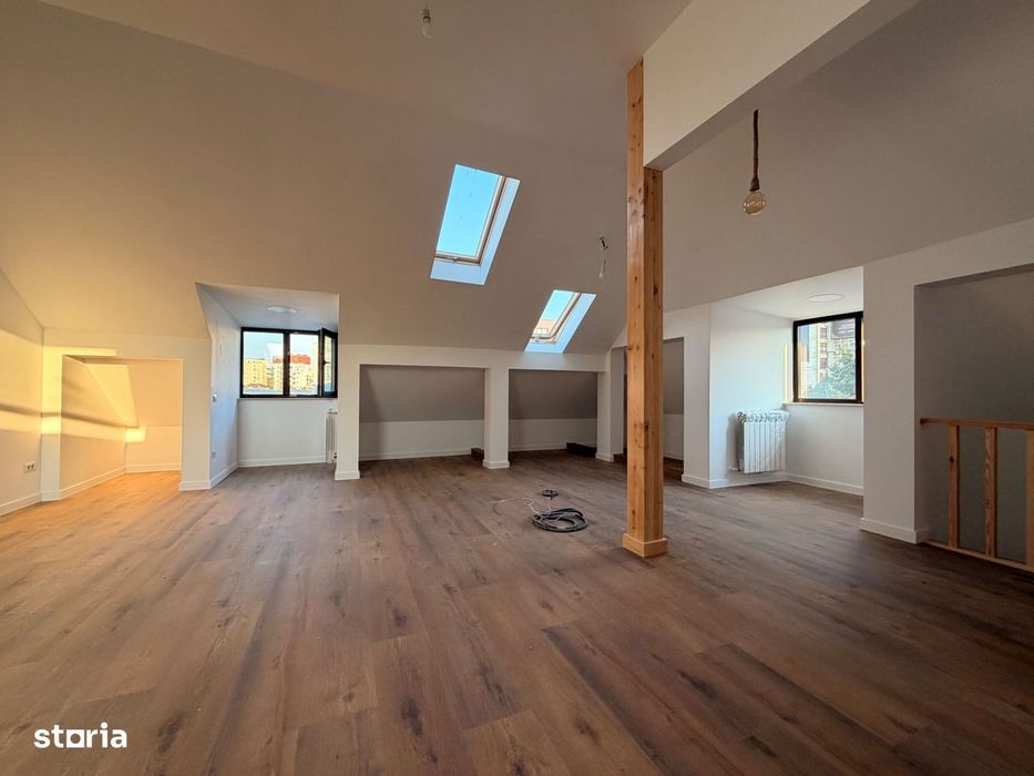 Duplex | Etaj 1 + Mansarda | Loc De Parcare | Oportunitate — fotografia 1