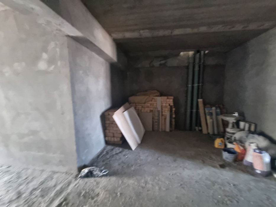 Kvartira sotiladi Sebzor novastroyka Rivera makro oldida 131.4 kvadrat