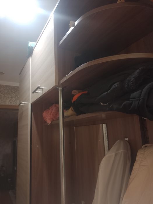 Продам стенку в прихожую