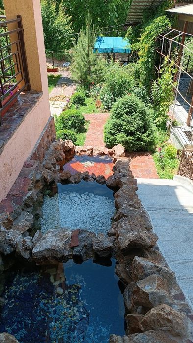 Sijjakda 3 qavatli yangi dacha sotiladi!