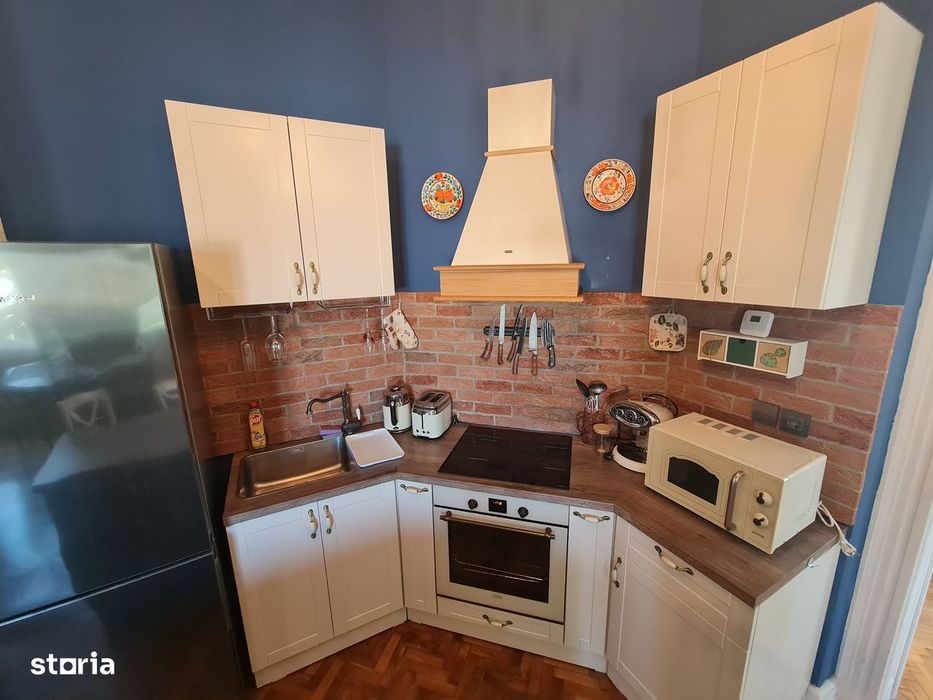 Inchiriez Ap. 3 Camere 2bai Ultracentral Bulevard Piata Mica Deosebit!