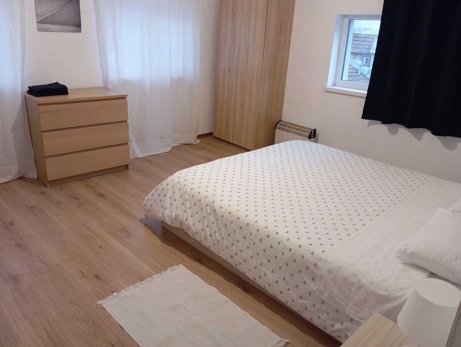 Дава се под наем Двустаен апартамент в София, Център - 60 кв.м за 847.62 € - Снимка #1