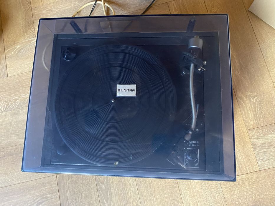 Български Hi-Fi комплект „Студио 2“ – Усилвател 2х35W и Грамофон Unitra G-602