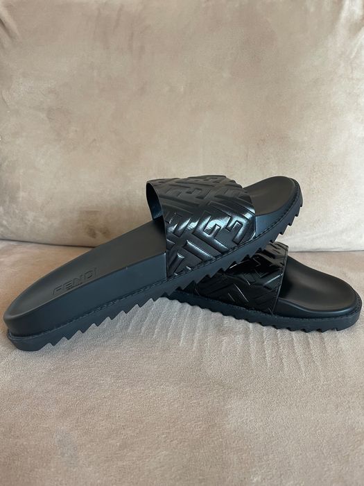 Мъжки чехли Fendi