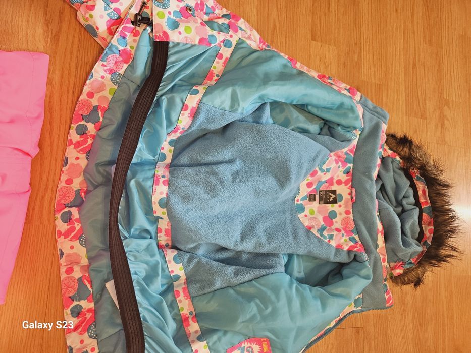 Costum Ski Waterproof fetite .250 lei