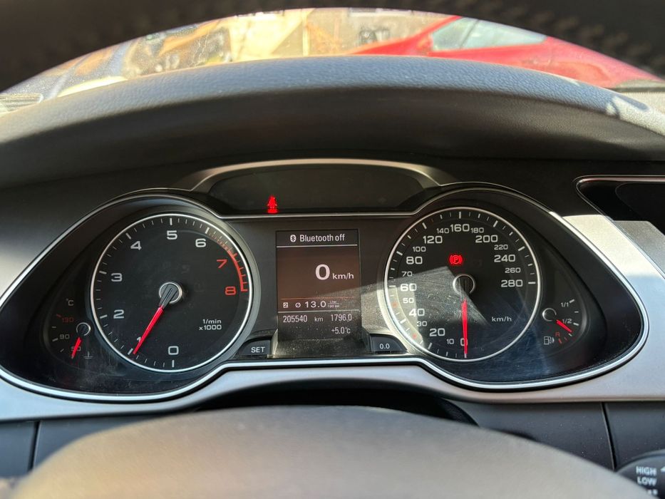 Vând audi 2012 benzinar
