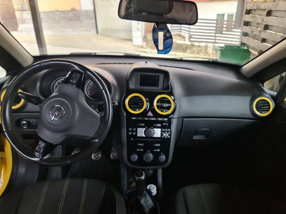 Opel    Corsa 1.4