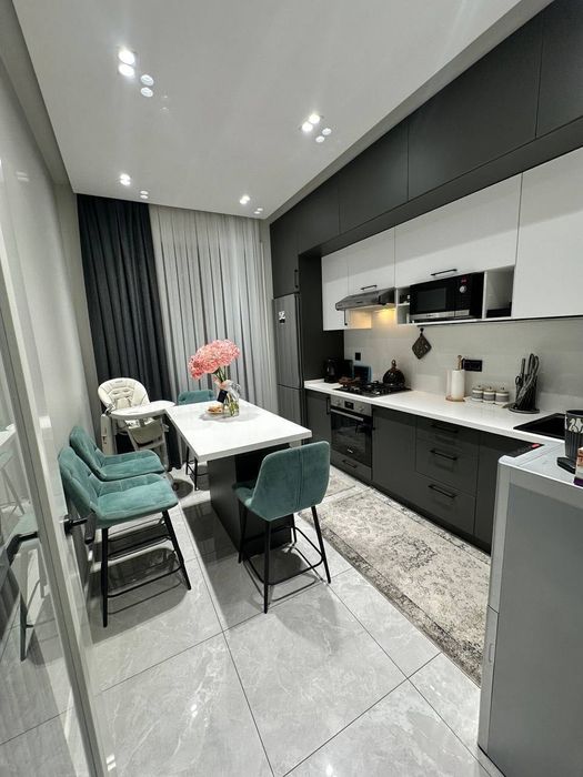 Istanbul City Продается 3 комнатная квартира ремонт А.Каххара