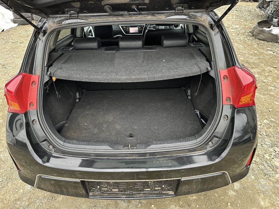 Тойота Аурис Toyota Auris 1.4 d4d 90 кс На части!