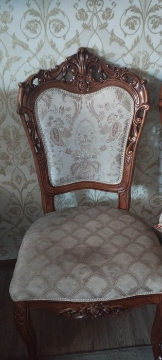 Стол с стульями хороший