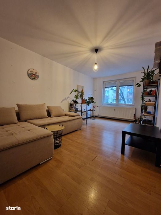 Apartament 3 camere in Rahova la doar 98,500 EUR