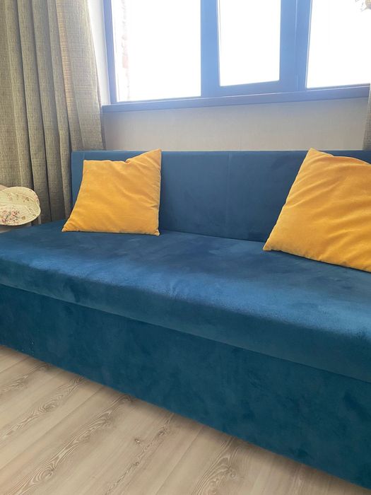 Продам диван книжку