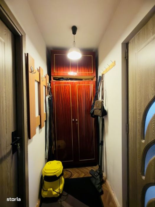Apartament 3 camere, semidecomandat, 53mp utili, zona Girocului