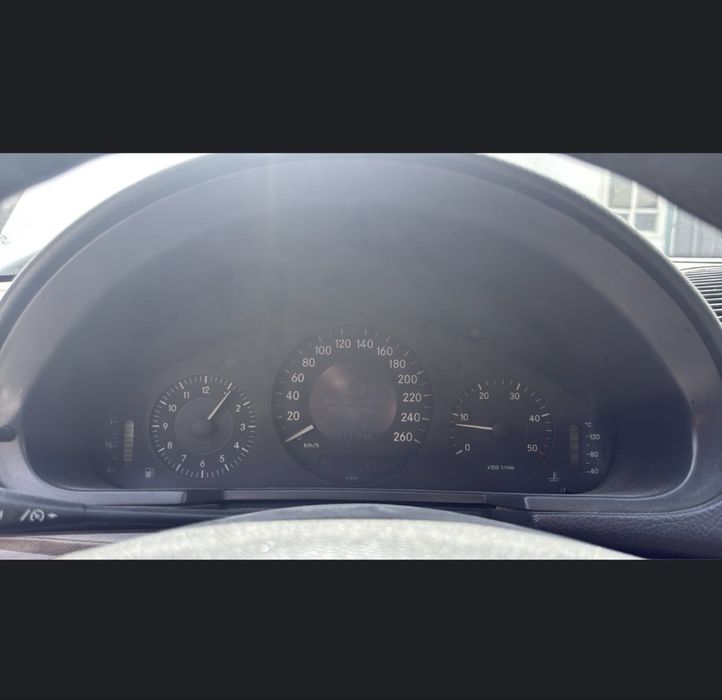 Приборная панель w211