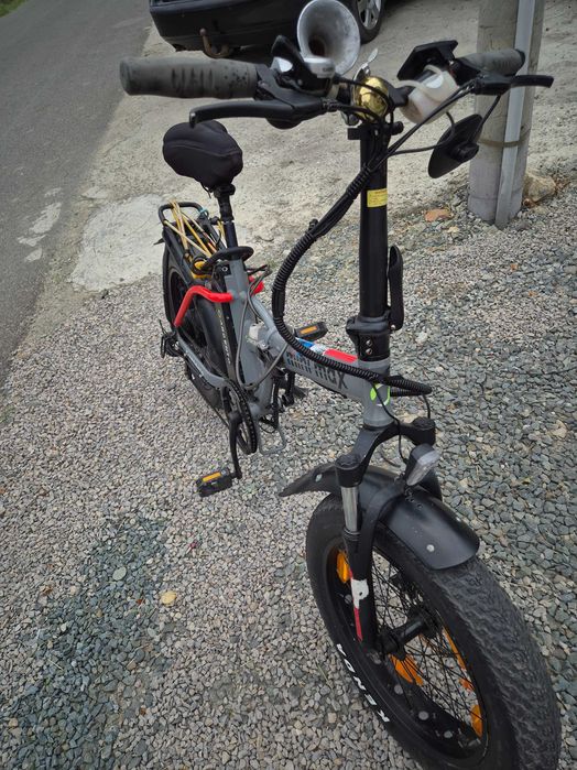 Vând bicicletă electrică în stae bună rea buna