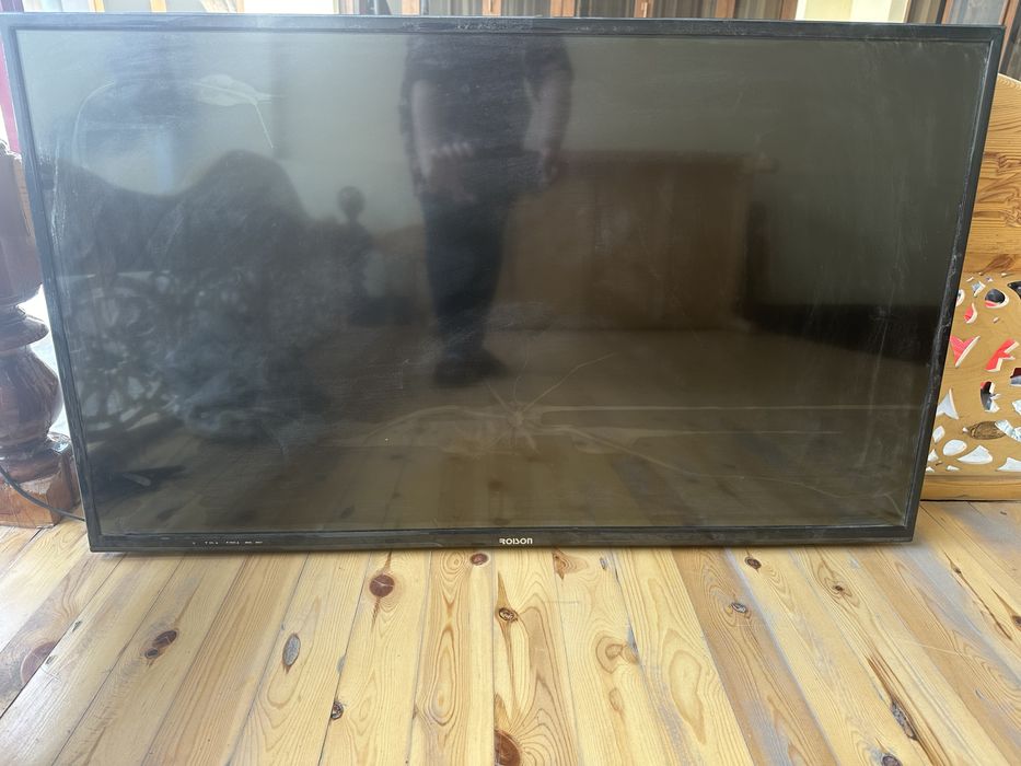 Телевизор roison43 на запчасти
