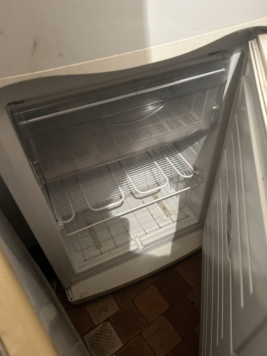 Холодильник двухкамерный